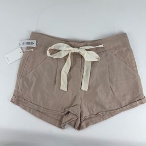 NWT Wilfred Allegra Tan Shorts with Cream Tie